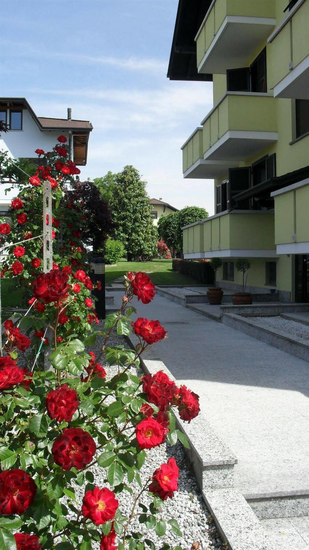 Albergo Residence Isotta Veruno المظهر الخارجي الصورة
