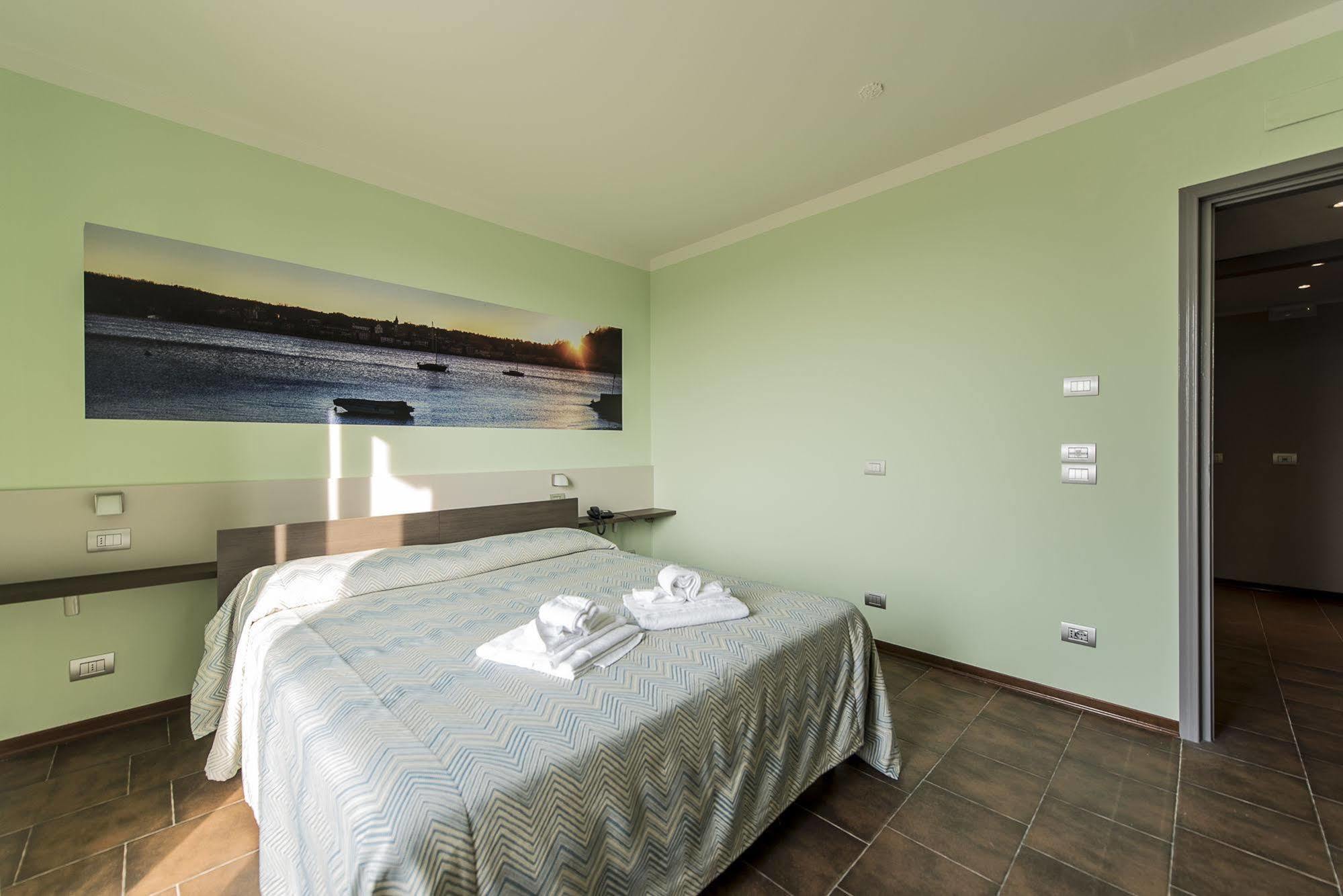 Albergo Residence Isotta Veruno المظهر الخارجي الصورة
